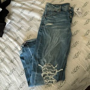 American Eagle tomgirl jeans